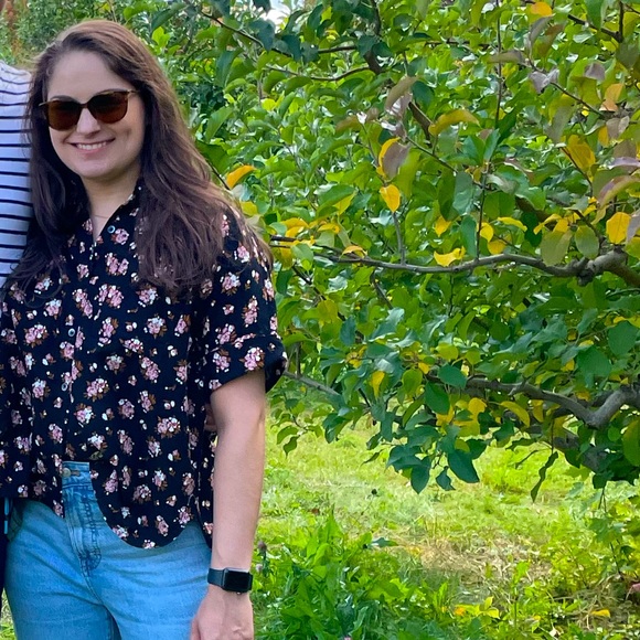 Meet your Posher, Carly - Picture 1 of 1